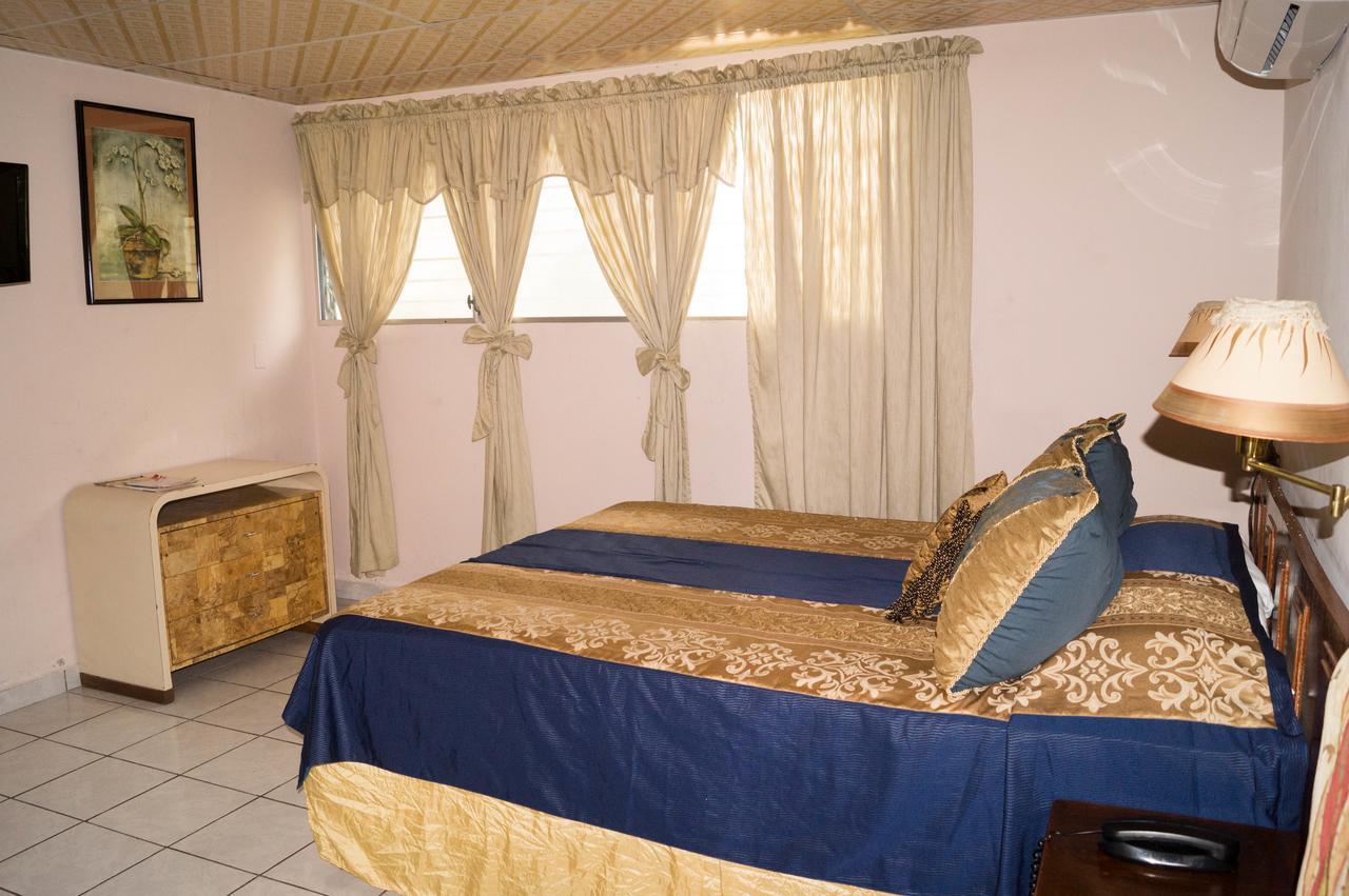 Hotel Grecia Real San Salvador Dış mekan fotoğraf