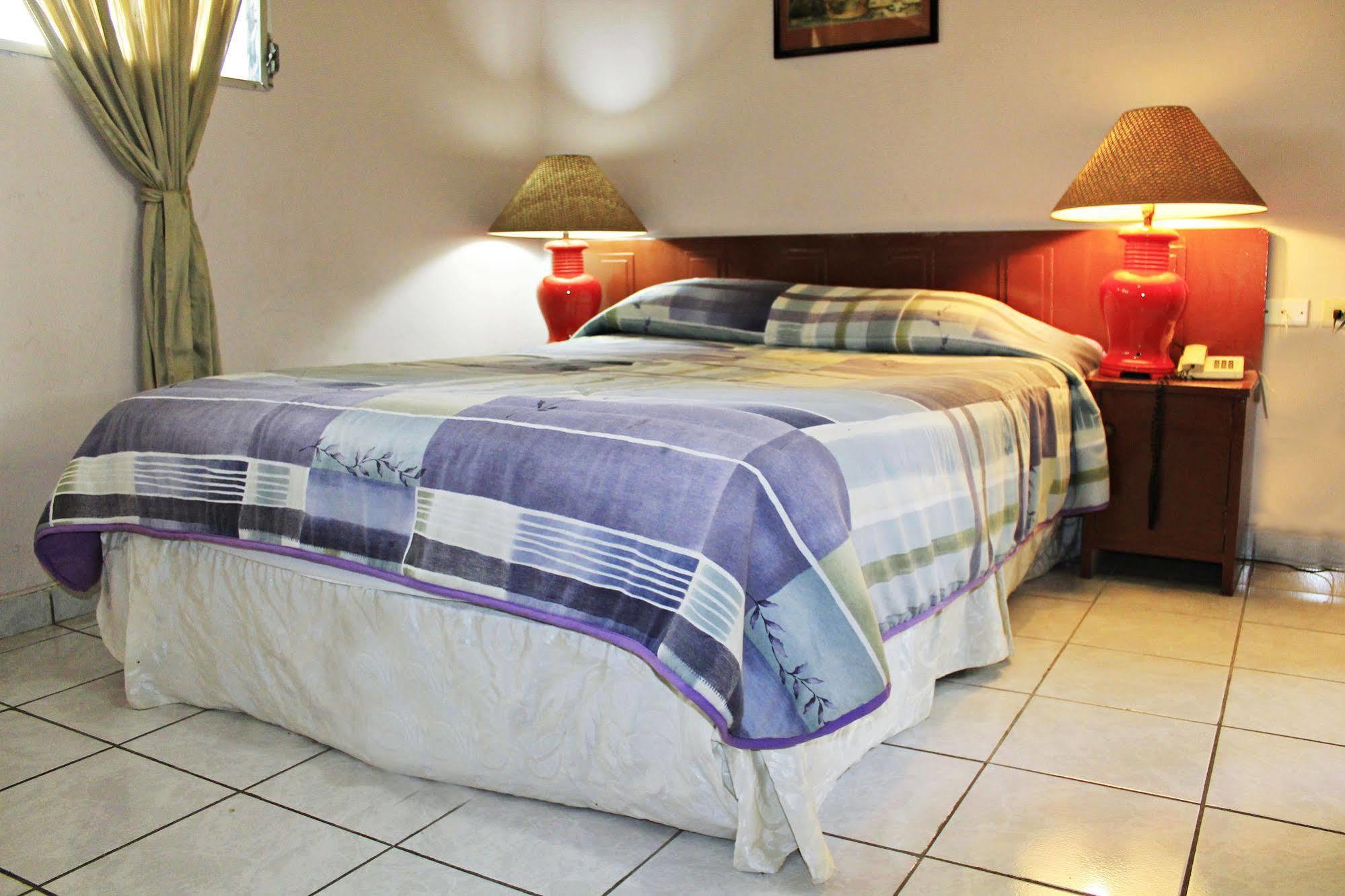 Hotel Grecia Real San Salvador Dış mekan fotoğraf